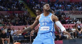 NBA交易传闻：雄鹿队瞄准热火球员，维金斯与字母哥组合前景引热议